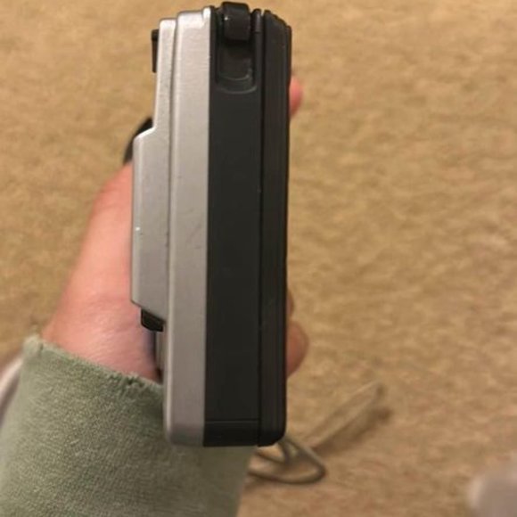 Konica Minolta Disc-5 w/ Original Strap - Picture 3 of 8